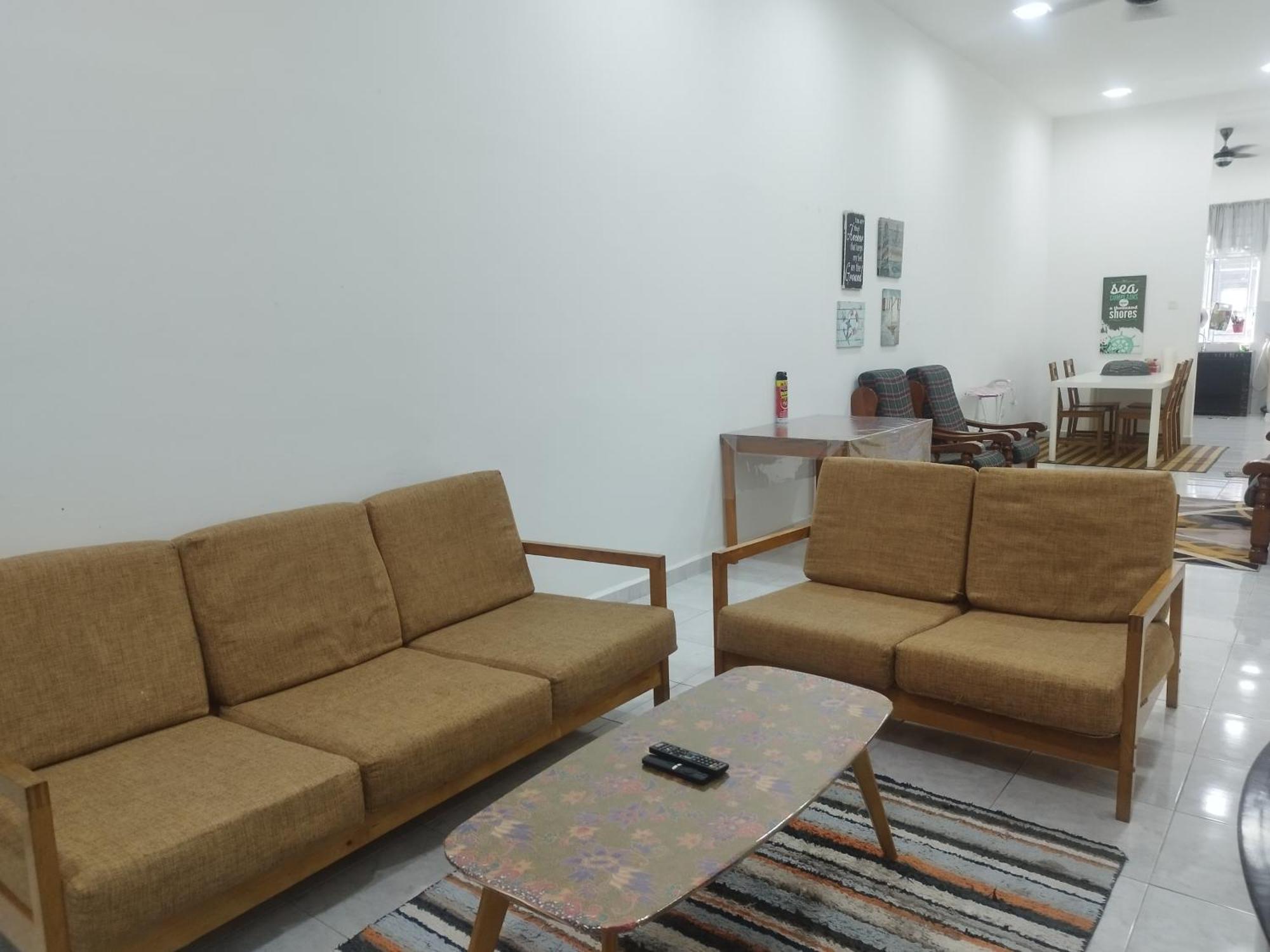 Homestay Batu Pahat, Bushra Extérieur photo